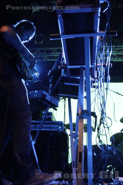PEAKING LIGHTS - 2011-12-05 - PARIS - Point Ephemere - 
